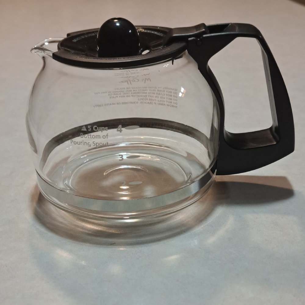 Mr. Coffee Coffee Maker 4-5 Cup Glass Carafe w/drip Hole In Lid